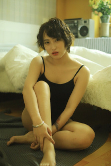 女性阴唇太大